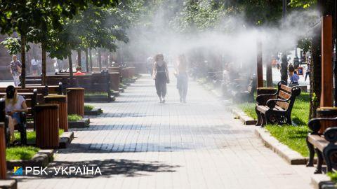 Антициклон приніс в Україну сильну спеку, але прогнозують і дощі: де буде злива