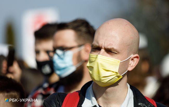 Рост случаев коронавируса в Украине продолжится, но жесткие меры преждевременны, - эпидемиолог
