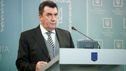 СНБО взялся за МАУ: Кабинету министров дали ряд поручений