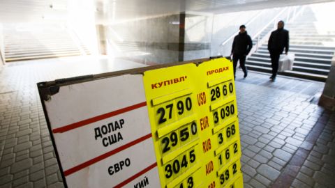 Резкое снижение: что происходит с курсом доллара 31 марта