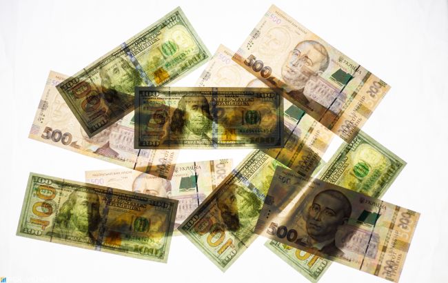 Доллар дешевеет: НБУ установил курс на 6 января
