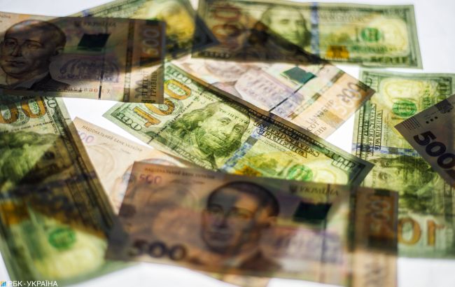 НБУ на 8 вересня підвищив офіційний курс долара