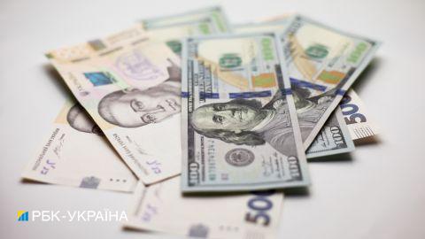 НБУ підвищив офіційний курс долара майже на 20 копійок