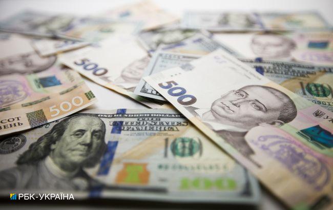 НБУ опустил курс доллара ниже 27 гривен впервые за 11 месяцев