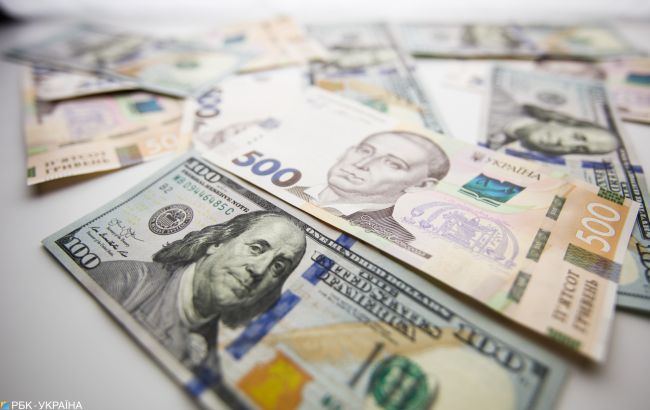 НБУ підвищив курс долара до максимуму з кінця березня