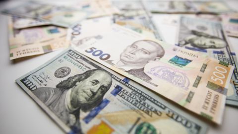 Члены НКРЭКУ выписали себе очередные премии в 50% оклада