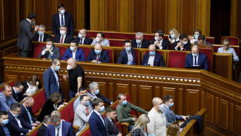 У Раді з'явився закон Кабміну проти "двійників" на виборах