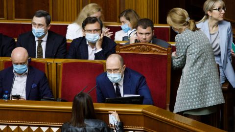 Невдалі кадри: чому у владі знову заговорили про гучні відставки