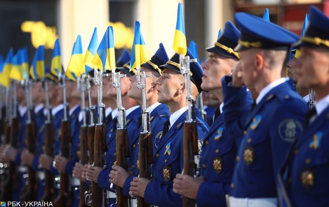 День флага: в Крыму и на Донбассе ярко отмечают праздник (фото)