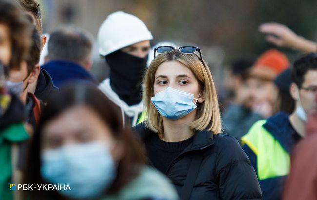 Українка застрягла в чужому місті через позитивний COVID-тест: додому не виїхати, житло не зняти