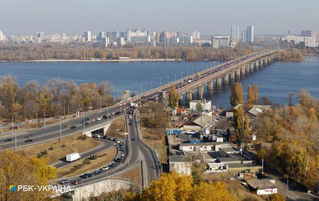 На київському мосту Патона демонтували одну з колон через загрозу обвалення
