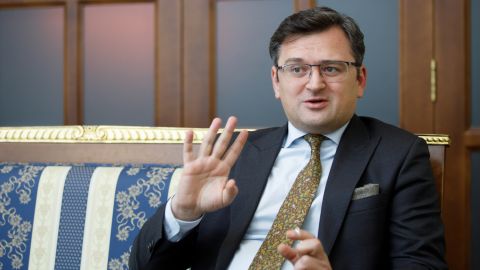 Дмитро Кулеба: Ми не залишимося у кінці світової черги на вакцину