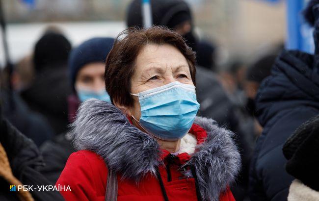 В Україні від COVID помирає кожен десятий пацієнт старше 70 років