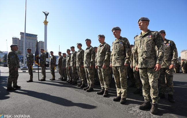 Зеленский наградил 20 украинских военных, часть из них посмертно