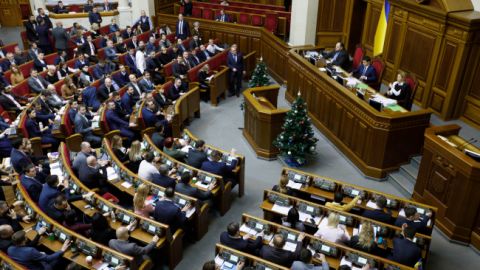 Рада отсрочила увеличенные штрафы за ввоз "евроблях"