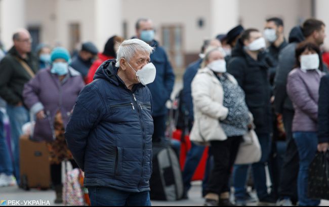 В Украине число заболевших коронавирусом превысило 400