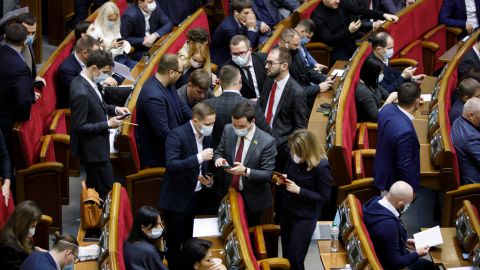 В рейтинге партий изменения: партия Порошенко вышла на первое место