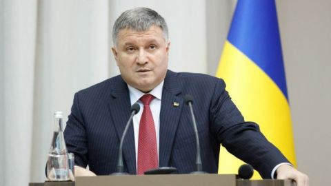 Аваков не исключает более жестких ограничений в Украине из-за коронавируса