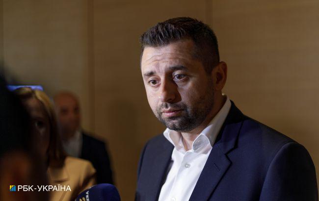 "Слуга народу" після наради в Трускавці представить кадрові зміни в Кабміні,- Арахамія