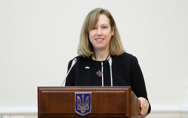 Квин о возвращении дипломатов США в Киев: Пока не на постоянной основе