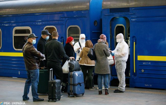 "Укрзализныця" с 1 июня возобновит движение поездов без плацкарта