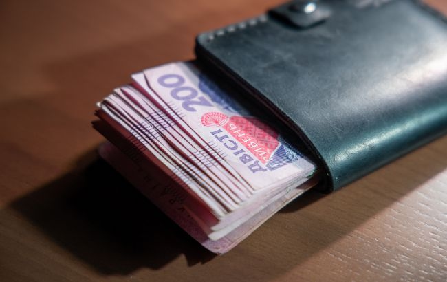 Зарплата для расчета пенсии в Украине за месяц подскочила на 2 тысячи гривен