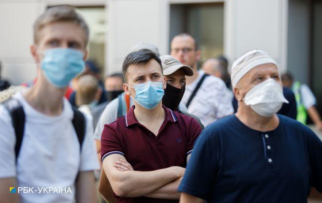 Число новых случаев коронавируса в Украине немного выросло
