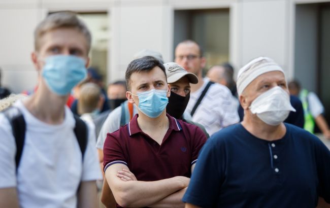 Когда в Украине смогут ослабить карантин: в Минздраве рассказали о новых правилах