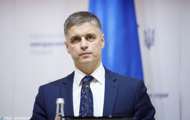 Россия выдвигает западу "красные линии", чтобы закрепиться в Украине, - Пристайко