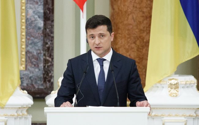 Зеленский: за сдачу Крыма без боя должна быть ответственность