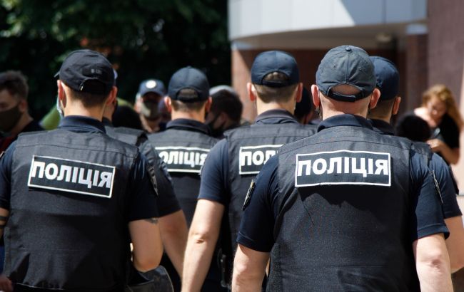 В Киеве "коп" на Infinity напал на людей: подробности инцидента