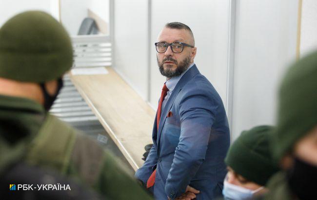 Справа Шеремета: Антоненку продовжили домашній арешт, але зняли електронний браслет