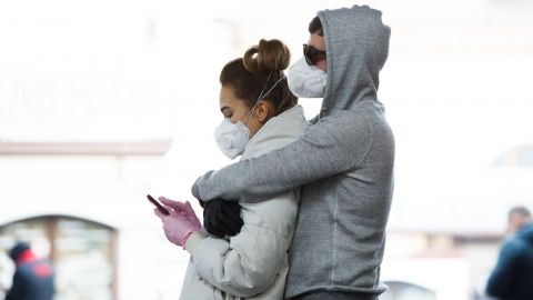 Остальное абсурд: врач рассказал о способах спасения от коронавируса