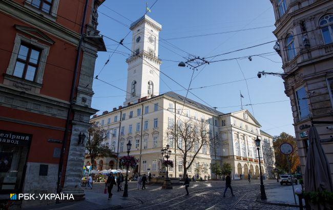 У Львові пролунали потужні вибухи. У місті повітряна тривога