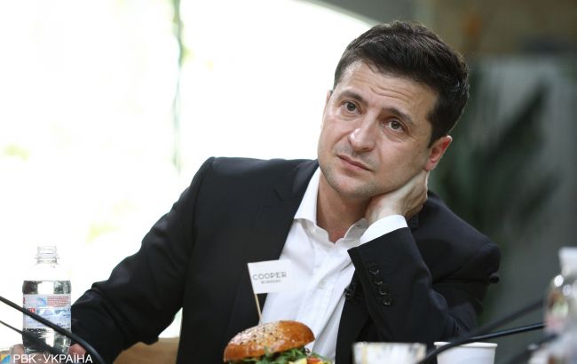 Відмовив двигун: у Зеленського серйозні проблеми з літаком