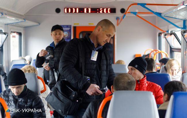 УЗ ограничила продажу билетов через сторонние сервисы: в чем причина