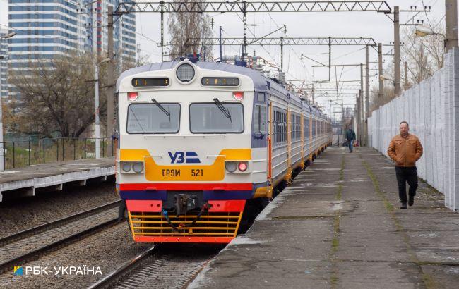 Киевская кольцевая электричка задерживается  из-за ЧП