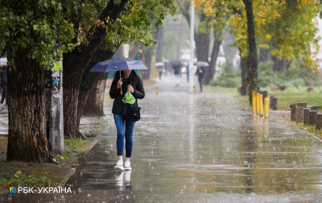 Сьогодні Україну накриють дощі та грози