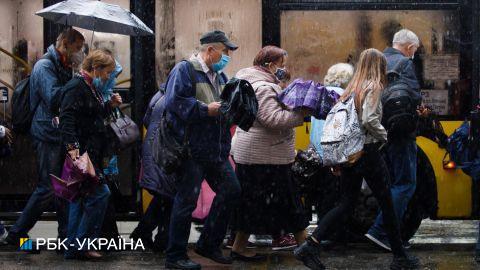 Подтопленный вокзал и улицы: Черновцы накрыл мощный ливень