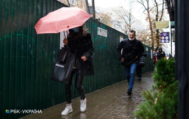 Дожди и грозы не отступают: какой будет погода в Украине сегодня