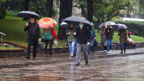 Заморозки та дощі: якою буде погода в Україні сьогодні