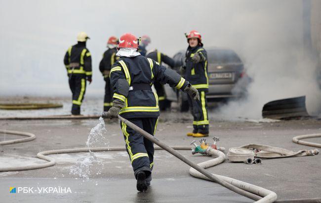 В центре Киева горит учебное заведение
