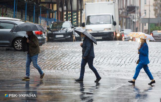 Дощі у шести областях та туман: водії попередили про погіршення погоди