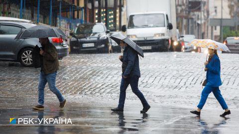 Захід України накриють дощі та град, в інших регіонах - високий рівень пожежної небезпеки