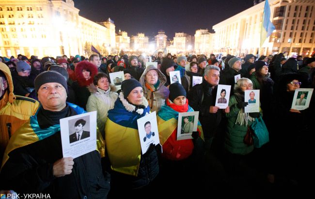 HRW закликає не зупиняти розслідування у справах Майдану