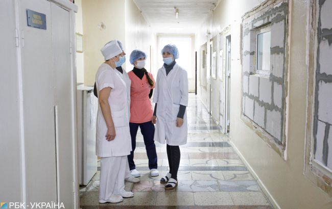 У Харківській області на COVID-19 захворіли ще 6 медиків та немовля