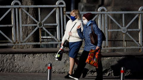 У Львівській області продовжили карантин і запустили транспорт