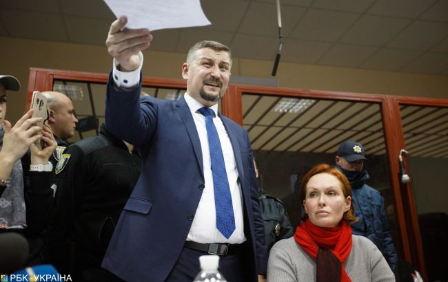 Адвокат Кузьменко заявил, что ему месяц не дают ознакомиться с материалами