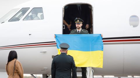 Зеленський нагородив Марківа орденом "За мужність"