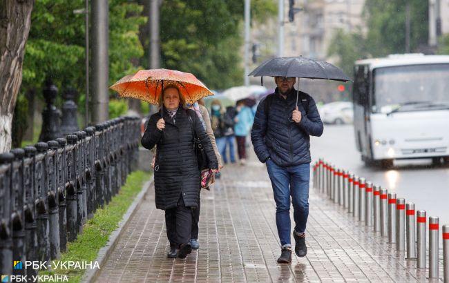 Мокрый снег, ветер и гололед. Киевлян предупреждают, что непогода удержится и завтра